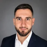 Grzegorz Jasionowicz, autor zgubicbrzuch.pl